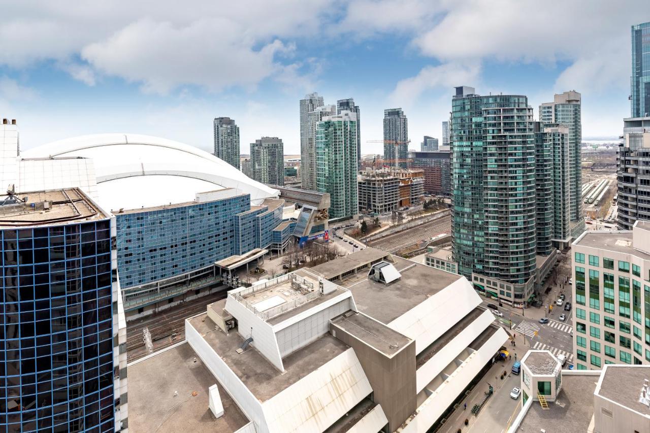 Across From The Cn Tower, Metro Toronto Convention Centre And Rogers Centre In Downtown Toronto Core 아파트 외부 사진
