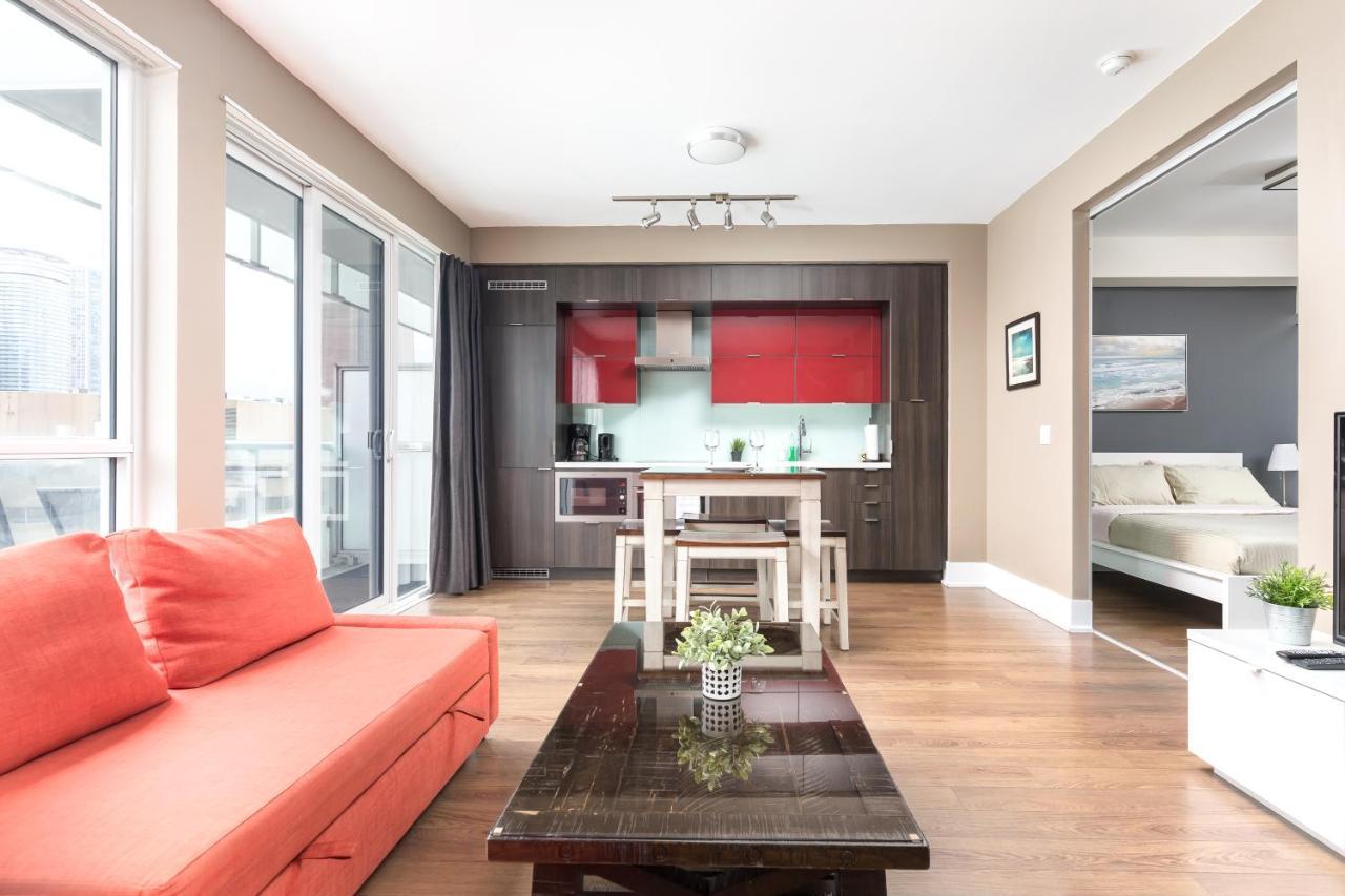 Across From The Cn Tower, Metro Toronto Convention Centre And Rogers Centre In Downtown Toronto Core 아파트 외부 사진
