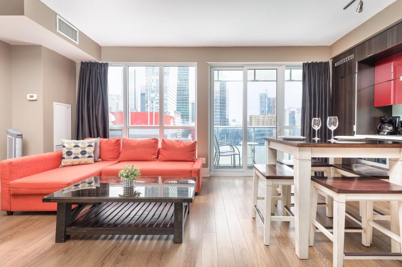 Across From The Cn Tower, Metro Toronto Convention Centre And Rogers Centre In Downtown Toronto Core 아파트 외부 사진